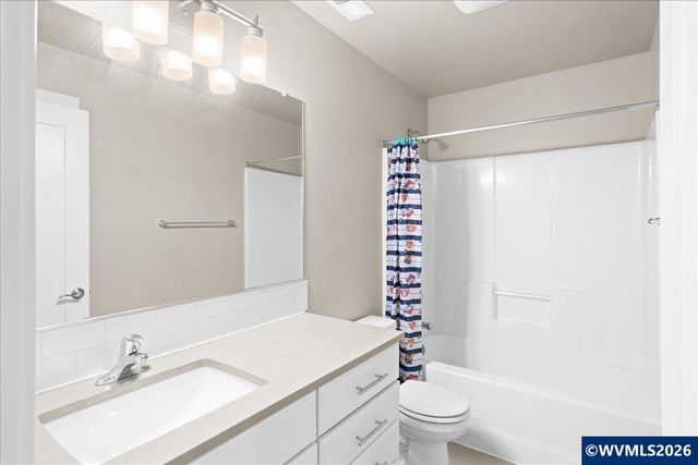 5912 Belknap Springs St SE, Salem, OR 97306