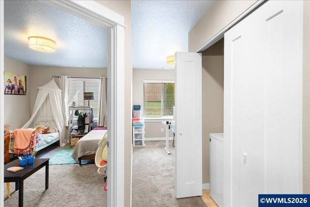 5912 Belknap Springs St SE, Salem, OR 97306