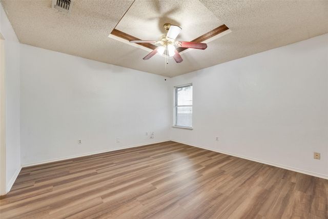 5126 Trail Dust Lane, Arlington, TX 76017