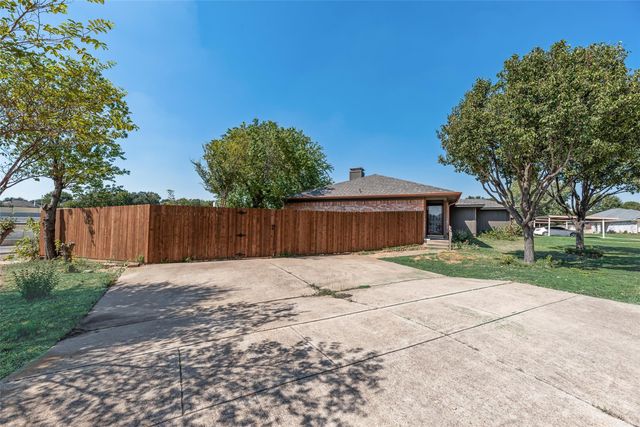 5126 Trail Dust Lane, Arlington, TX 76017