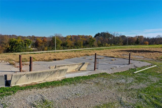 01 170th Avenue, Carlisle, IA 50047