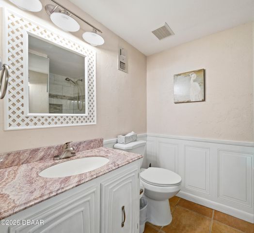 325 N Causeway Apt D304, New Smyrna Beach, FL 32169