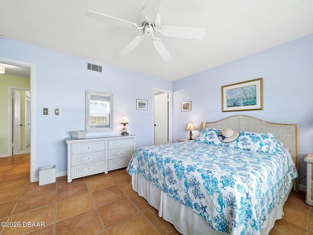 325 N Causeway Apt D304, New Smyrna Beach, FL 32169