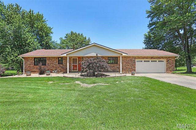 685 Monaco Drive, Edwardsville, IL 62025