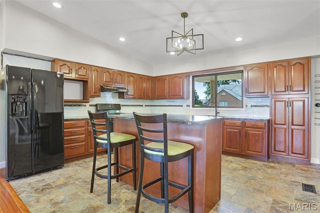 685 Monaco Drive, Edwardsville, IL 62025