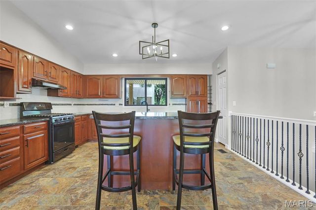 685 Monaco Drive, Edwardsville, IL 62025