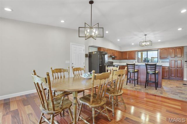 685 Monaco Drive, Edwardsville, IL 62025