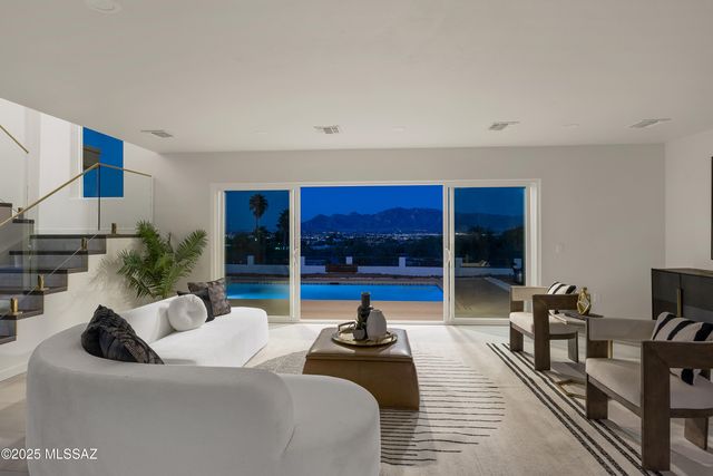 1601 N Blue Ridge Road, Tucson, AZ 85745