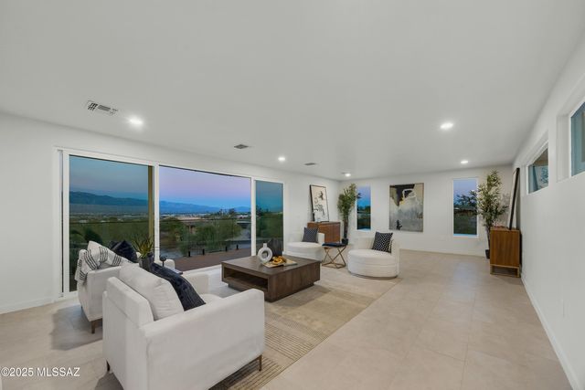 1601 N Blue Ridge Road, Tucson, AZ 85745