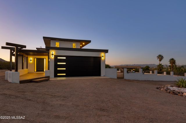 1601 N Blue Ridge Road, Tucson, AZ 85745