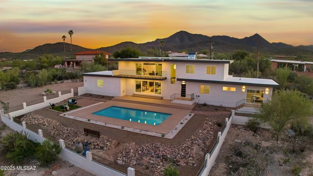 1601 N Blue Ridge Road, Tucson, AZ 85745