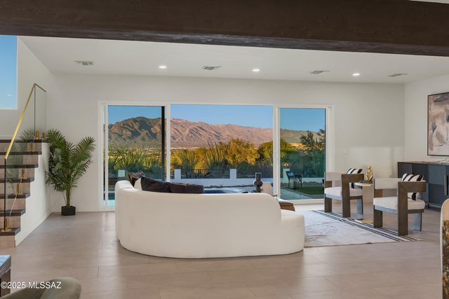 1601 N Blue Ridge Road, Tucson, AZ 85745