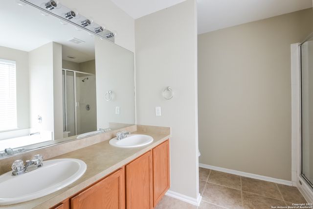 9522 Ascending, Converse, TX 78109