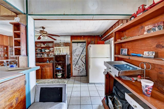 211 Tilden Drive, Pasadena, TX 77506