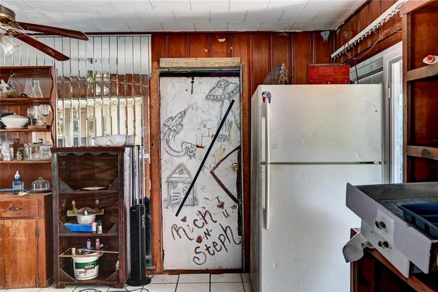 211 Tilden Drive, Pasadena, TX 77506
