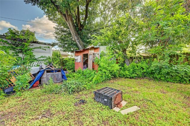 211 Tilden Drive, Pasadena, TX 77506