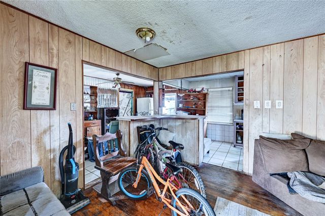 211 Tilden Drive, Pasadena, TX 77506
