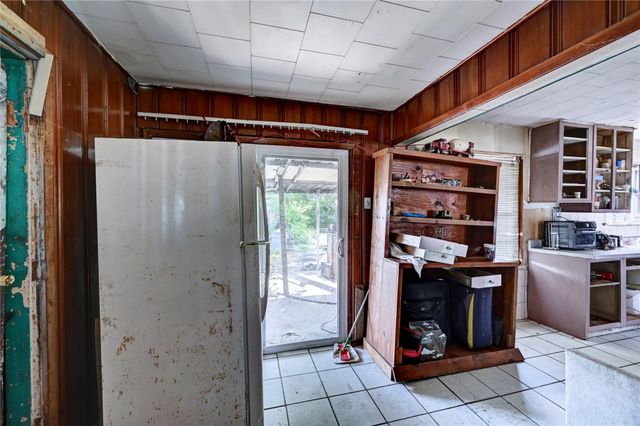 211 Tilden Drive, Pasadena, TX 77506
