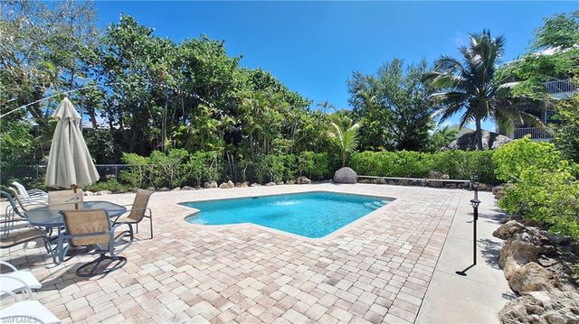 254 Palermo CIR, Fort Myers Beach, FL 33931