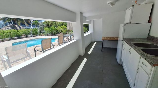 254 Palermo CIR, Fort Myers Beach, FL 33931