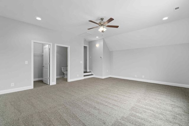1330 Reda Dr, Clarksville, TN 37042