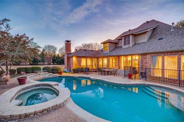 390 Oak Ridge Drive, Fairview, TX 75069