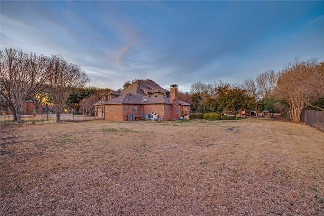 390 Oak Ridge Drive, Fairview, TX 75069