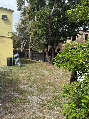 5501 NW Miami Ct, Miami, FL 33127