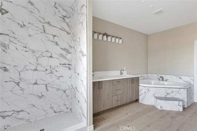 15045 Olive St, Hesperia, CA 92345