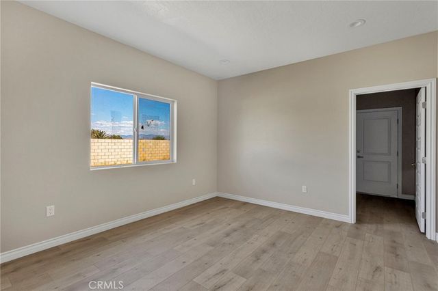 15045 Olive St, Hesperia, CA 92345