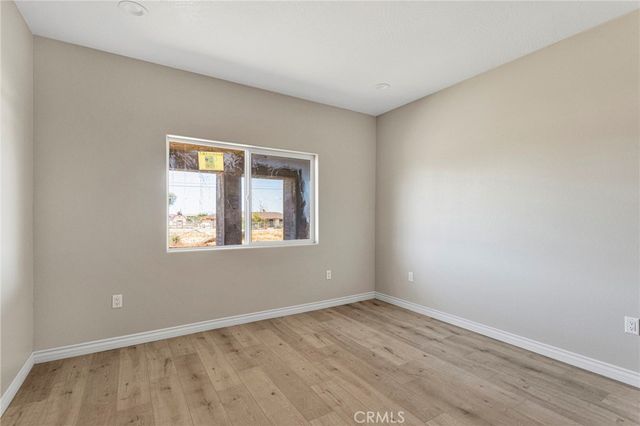 15045 Olive St, Hesperia, CA 92345