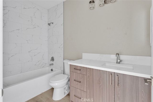 15045 Olive St, Hesperia, CA 92345