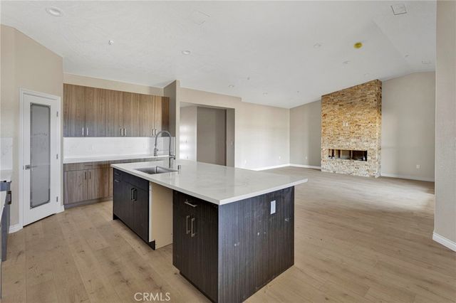 15045 Olive St, Hesperia, CA 92345