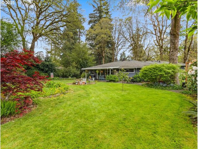 6025 CARMAN Dr, Lake Oswego, OR 97035
