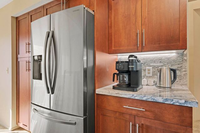 752 Vista Lago Drive N, Palm Desert, CA 92211