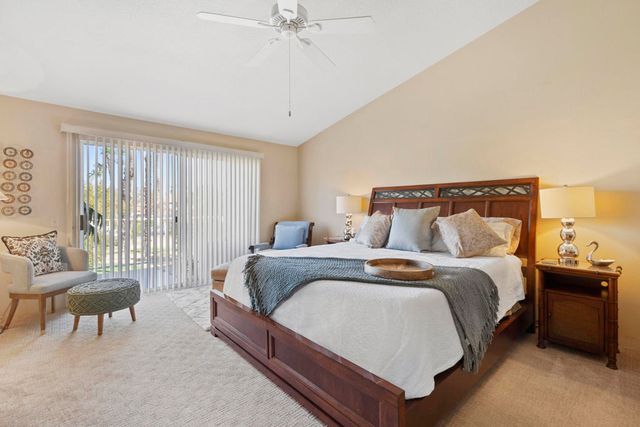 752 Vista Lago Drive N, Palm Desert, CA 92211