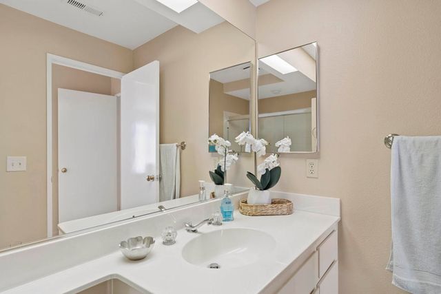 752 Vista Lago Drive N, Palm Desert, CA 92211