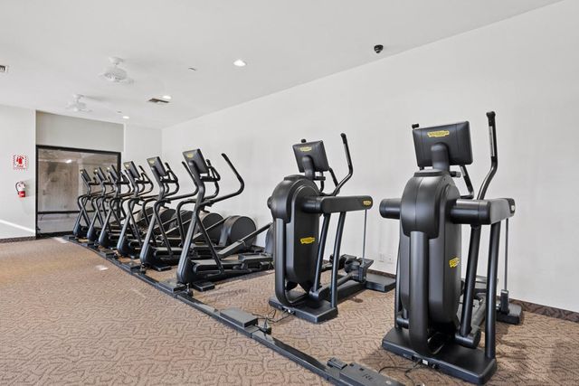 752 Vista Lago Drive N, Palm Desert, CA 92211