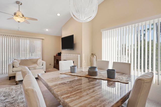 752 Vista Lago Drive N, Palm Desert, CA 92211