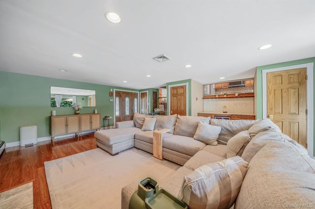108 Keswick Drive, East Islip, NY 11730