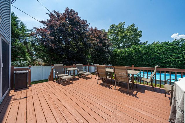 108 Keswick Drive, East Islip, NY 11730