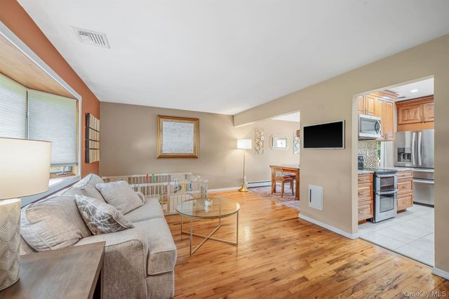 108 Keswick Drive, East Islip, NY 11730