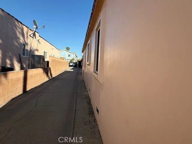 6610 Vinevale, Bell Gardens, CA 90201