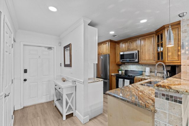 1909 NW 94th Avenue 102a, Coral Springs, FL 33071