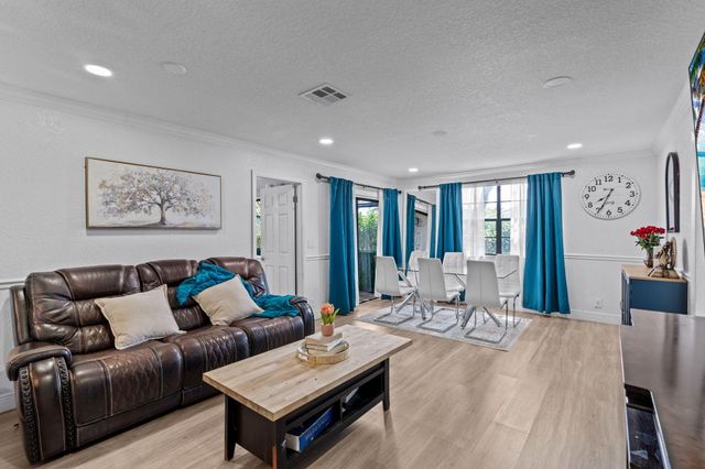 1909 NW 94th Avenue 102a, Coral Springs, FL 33071