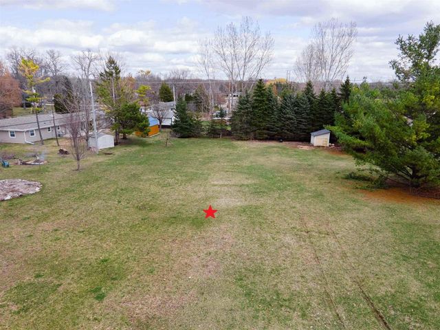 2525 BREEZEWOOD LANE, Neenah, WI 54956