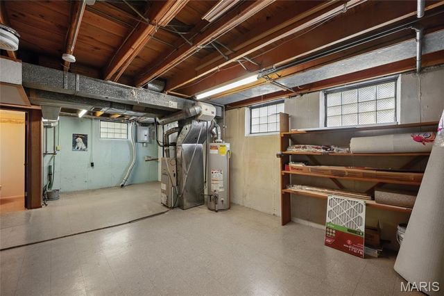 9835 Ridgely Lane, St Louis, MO 63123