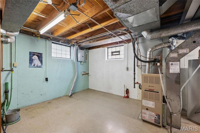 9835 Ridgely Lane, St Louis, MO 63123