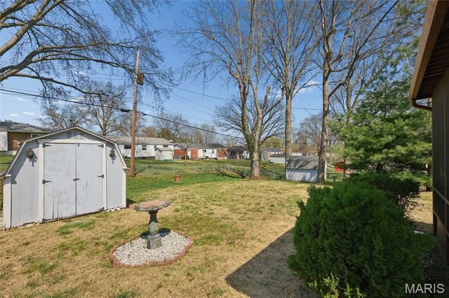 9835 Ridgely Lane, St Louis, MO 63123