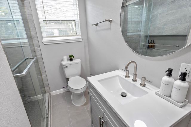 2824 Blodgett Street, Houston, TX 77004